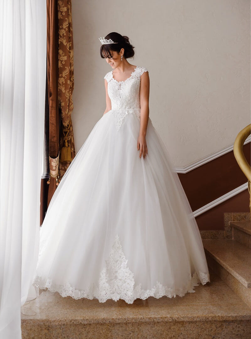 Купити весільну сукню Stella 2018