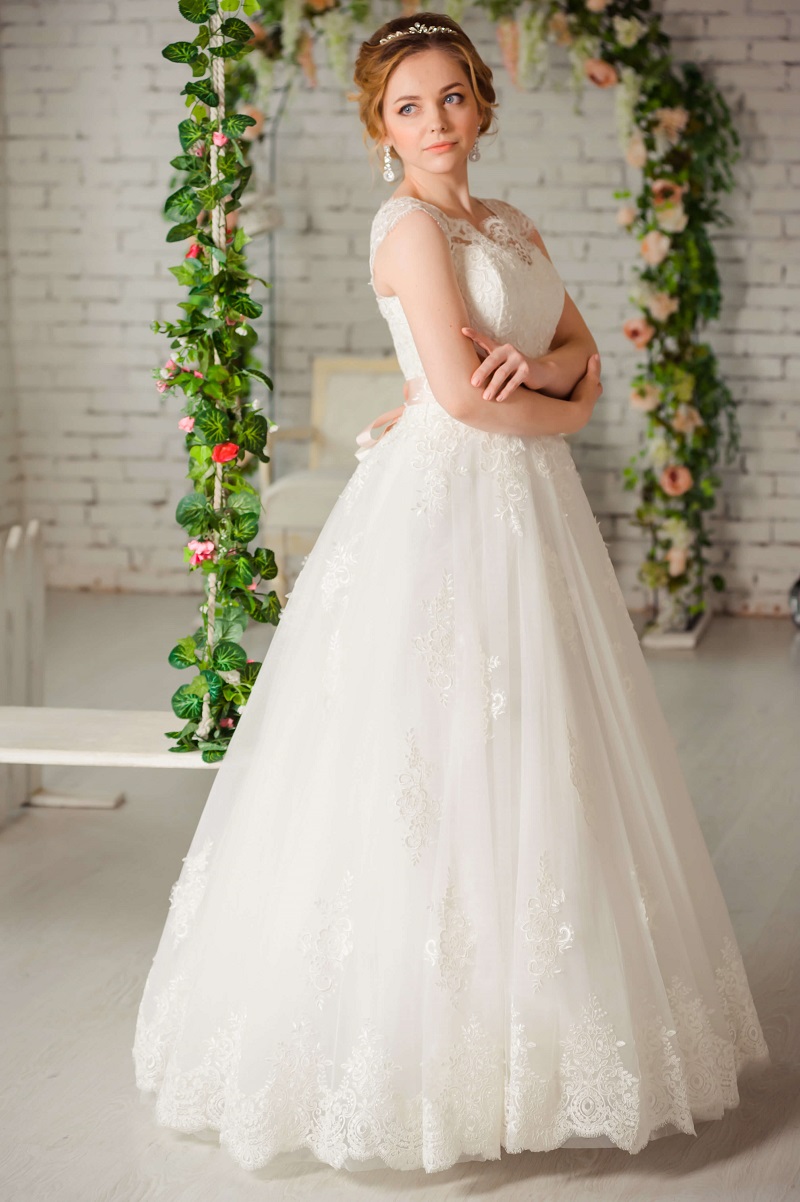 Купити весільну сукню Bella