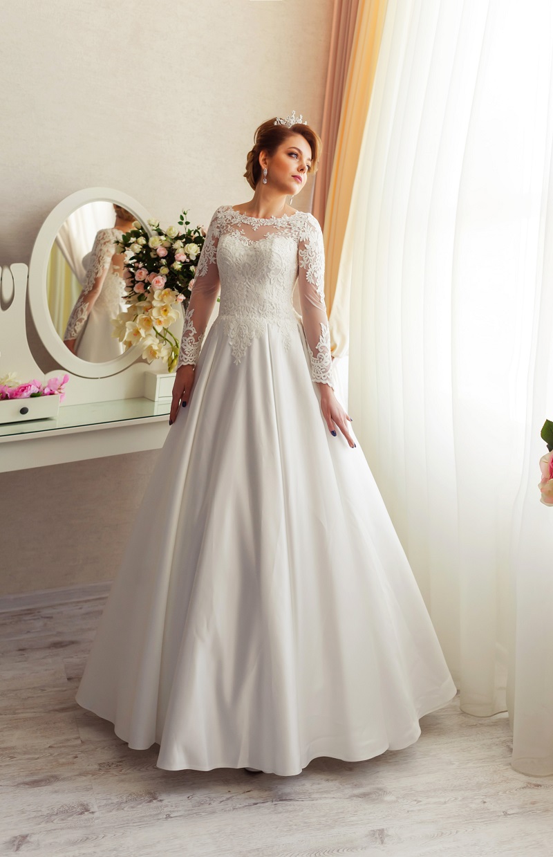 Купити весільну сукню Estel