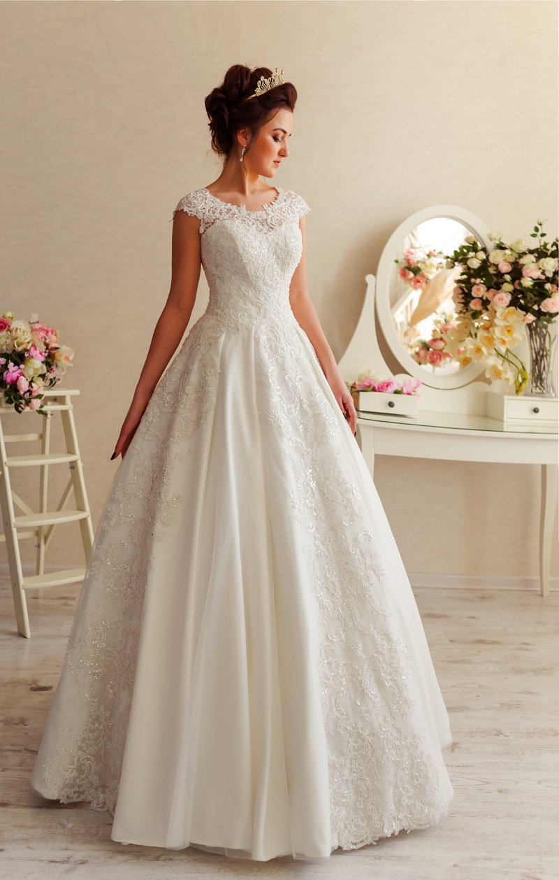 Купити весільну сукню Selena