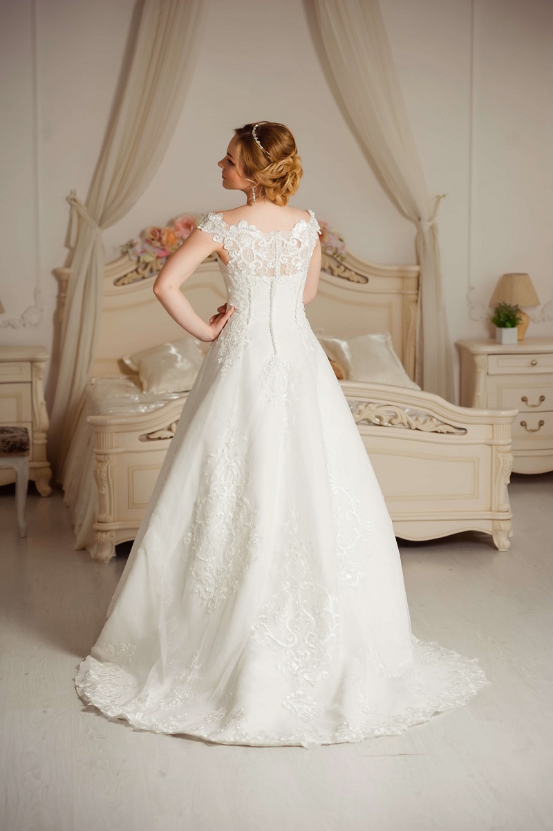 Весільна сукня Indela