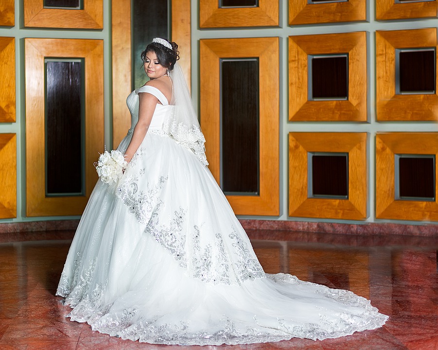 фото пишне весільне плаття 